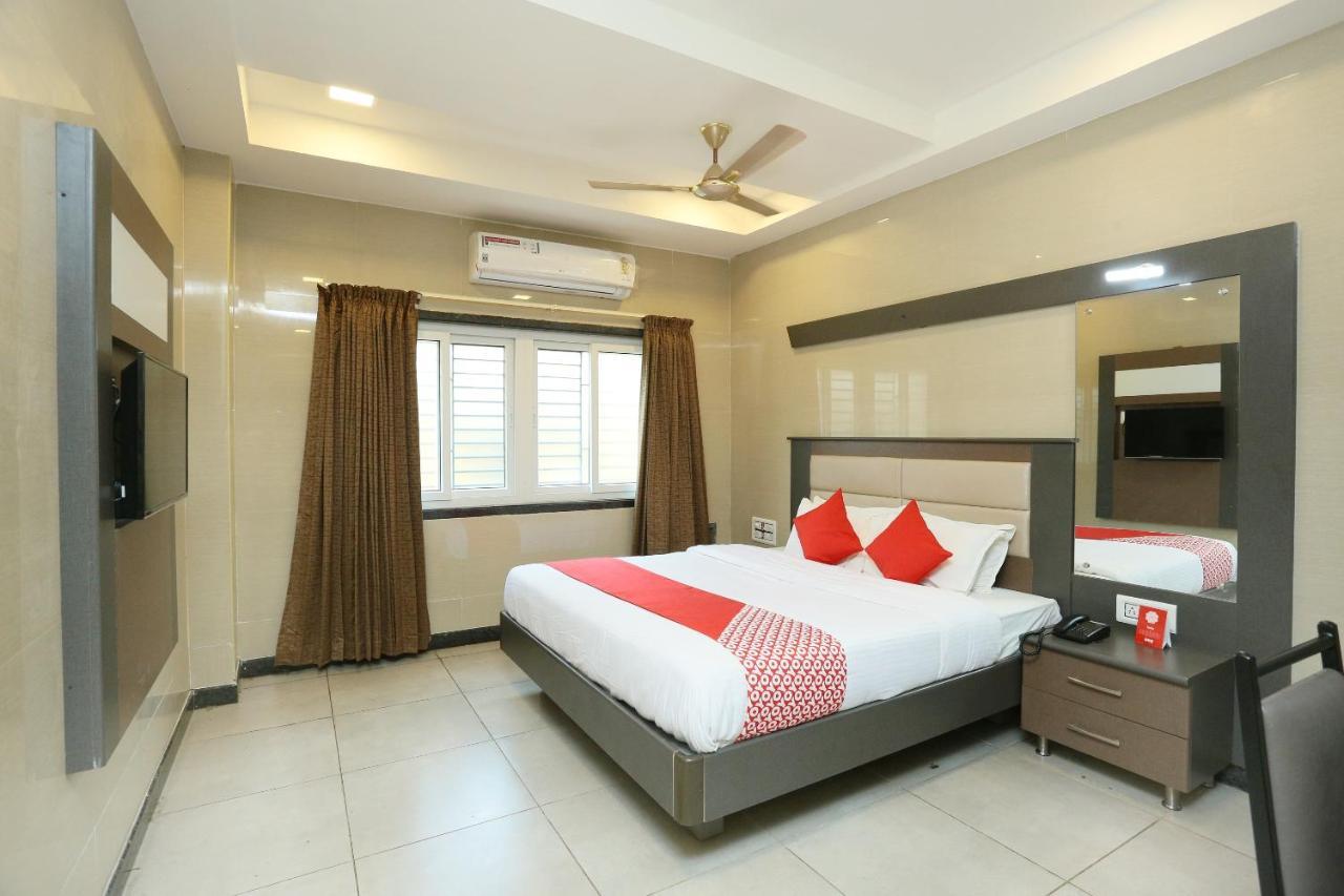 Oyo 18808 Hotel Rsn International Rameshwaram Exterior photo